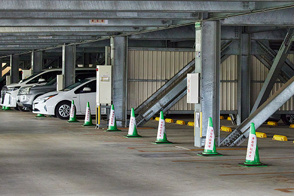 来客用駐車場21台分