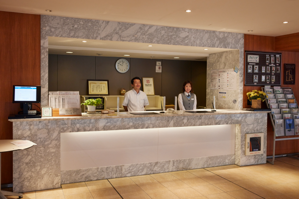 フロントサービス